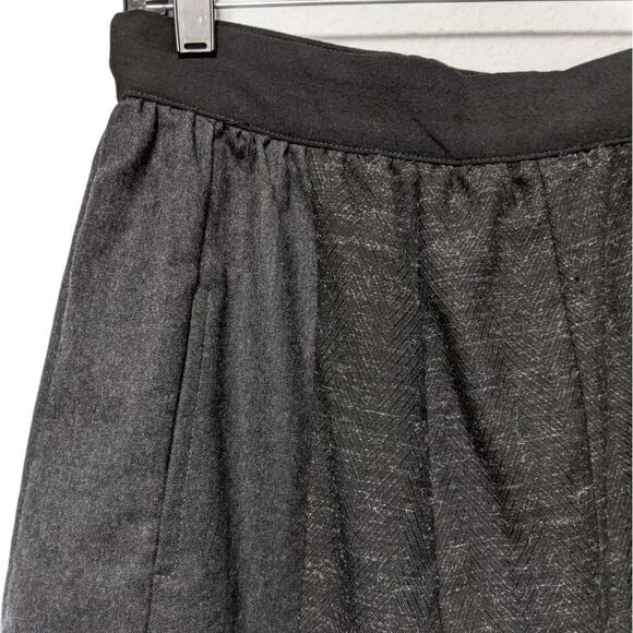 PRELOVED 100% Reclaimed Wool Skirt S - Picture 3 of 9